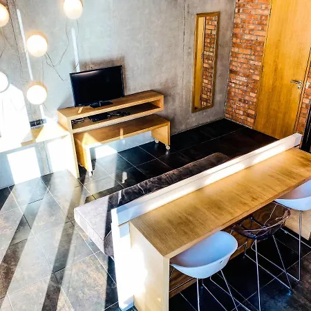 Zwierzyniecka Lofts With Patio, Cracow Heart Old Town Apartment