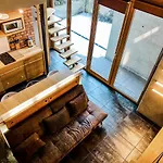 شقة Zwierzyniecka Lofts With Patio And Air Conditioning, Cracow Heart Old Town *